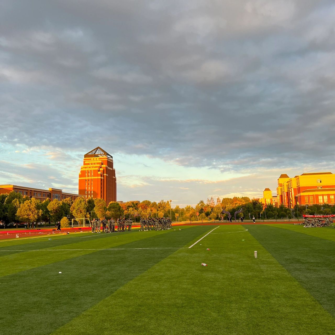 南通理工学院 抓捕生活中每个浪漫的日出日落