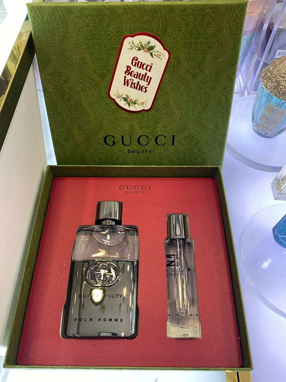 古驰罪爱男士淡香水礼盒97 50ml 15ml 90570 前调:薰衣草 柠檬