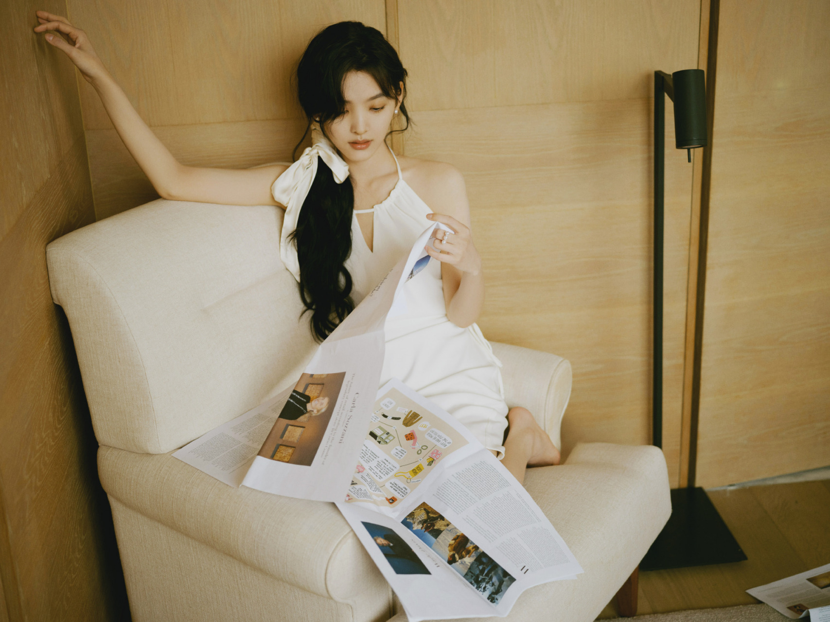 章若楠温柔甜美写真组图,一袭白色吊带裙,浪漫迷人