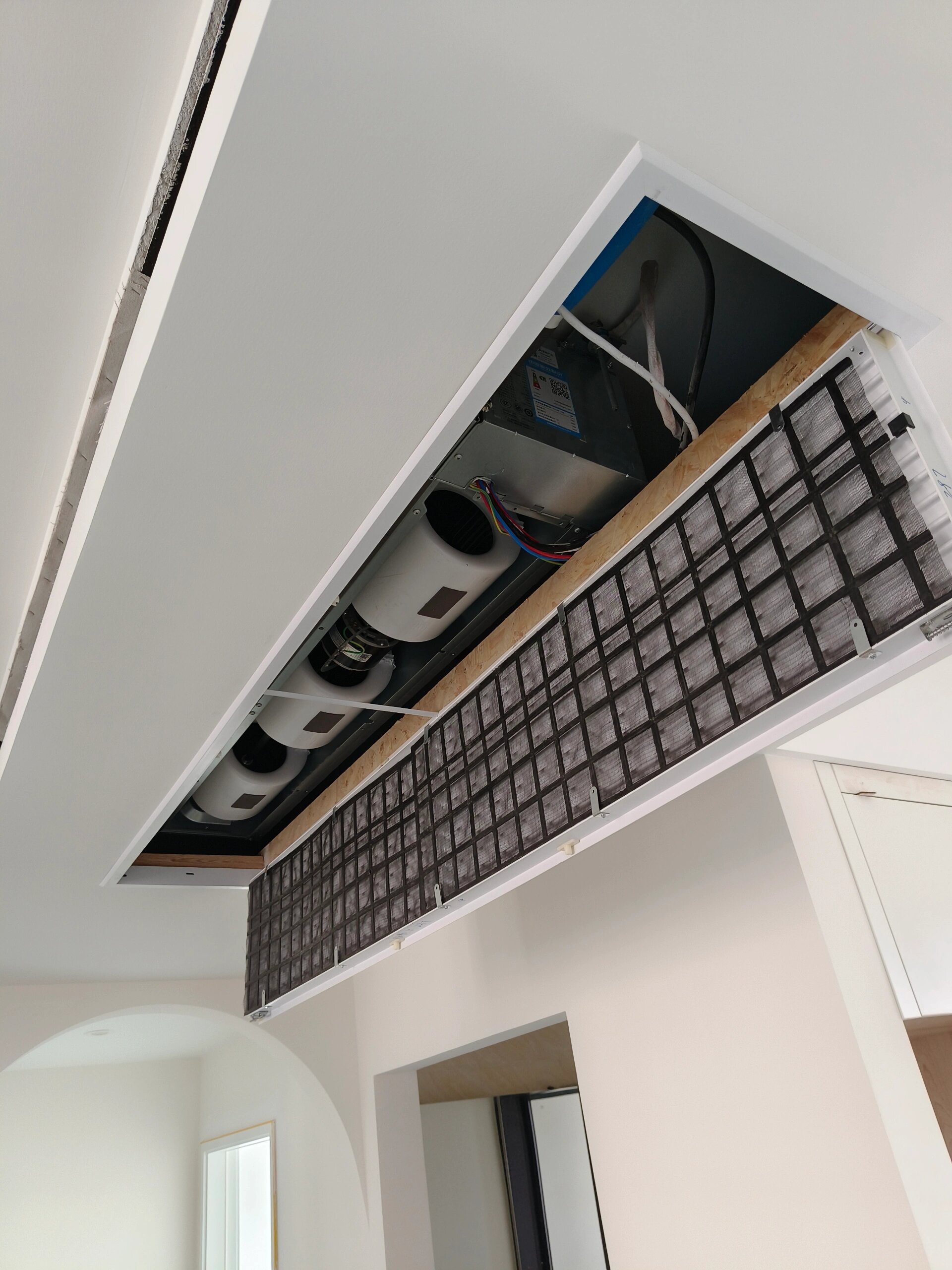 风管机 极简出风口 美的梦想家 风管机出风口终于装上了,安全下车!