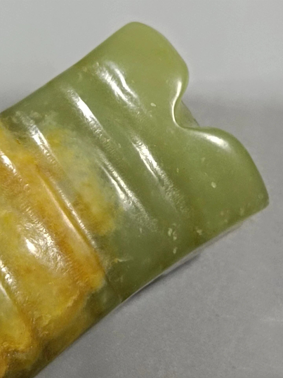 红山文化大眼玉蝉 红山文化玉蝉,呈现典型的蝉形,身体短胖,大眼圆鼓