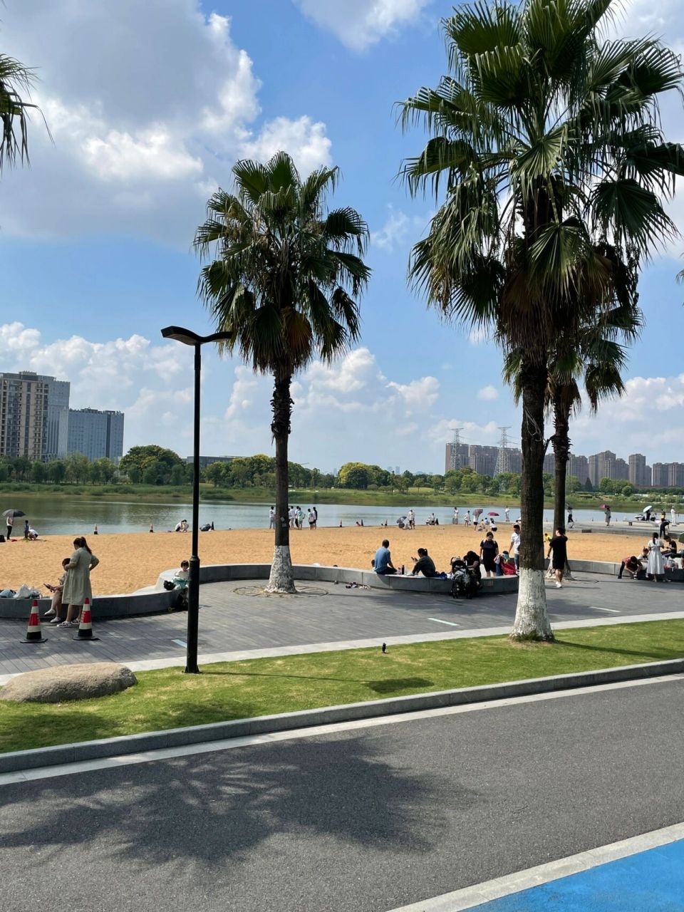 杭州的浅水湾～金沙湖沙滩 位置:杭州钱塘区下沙街道金沙湖大道 交通