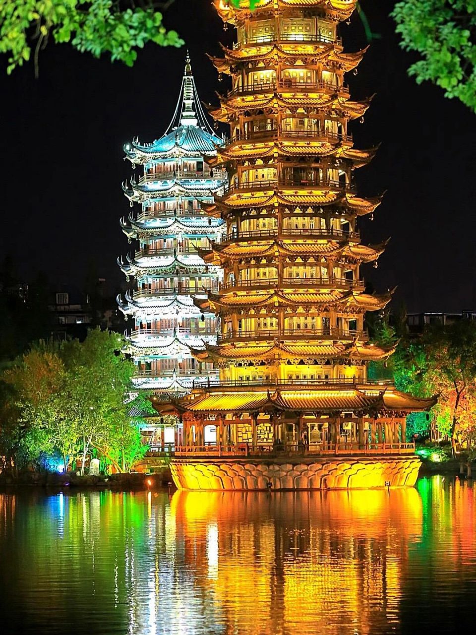 答应我,这辈子一定要和相爱的人去一次桂林日月双塔.