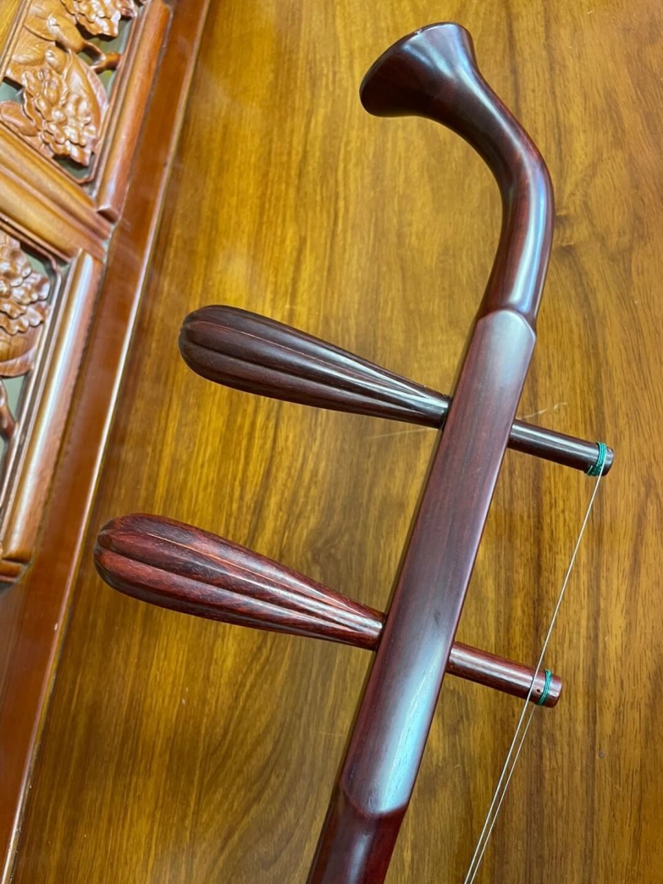 整筒,整托,整个弯头贴大片的印度小叶紫檀木老料二胡,收藏,演奏皆宜!