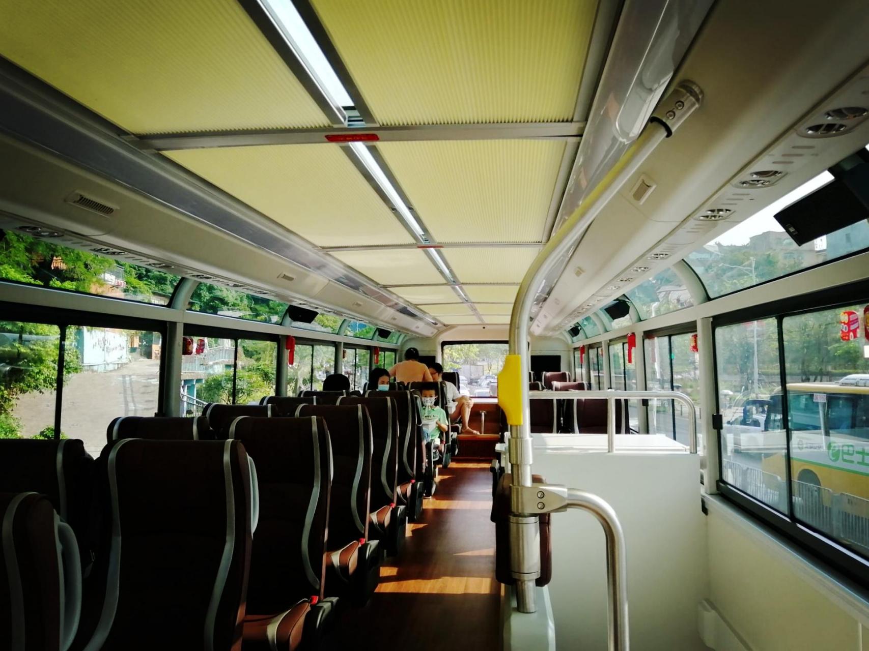 开沃g12内饰,深圳公交.