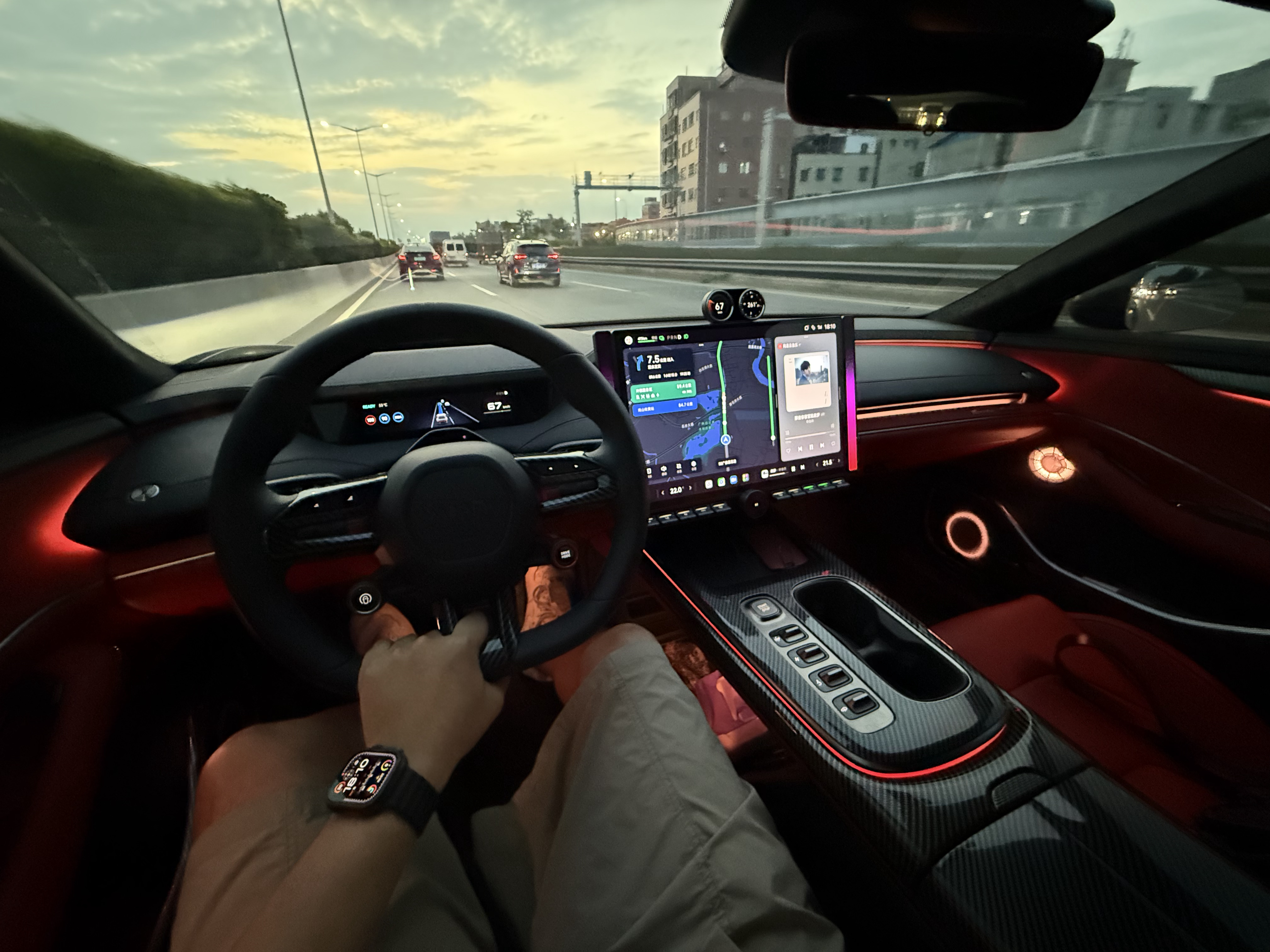 小米su7 max创始版改了氛围灯!爽飞了!