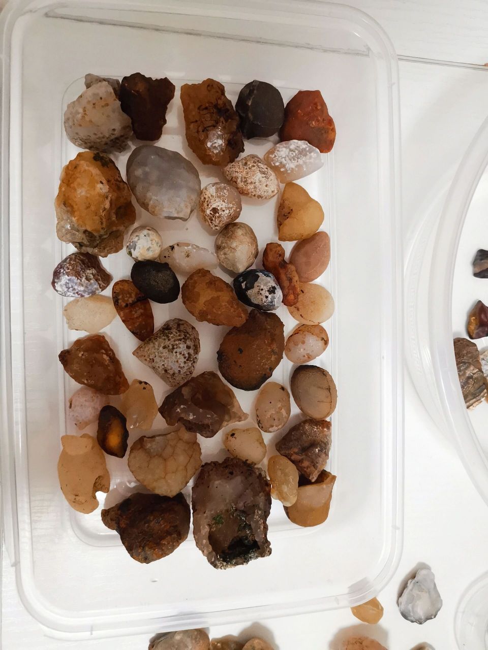 五一内蒙出行玛瑙篇 五一假期,和儿子两人一起走了乌兰哈达火山,大