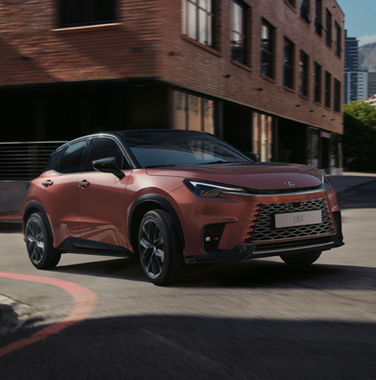 雷克萨斯全新小型suv—lbx发布,新车定位雷家入门级车型,主打欧洲和