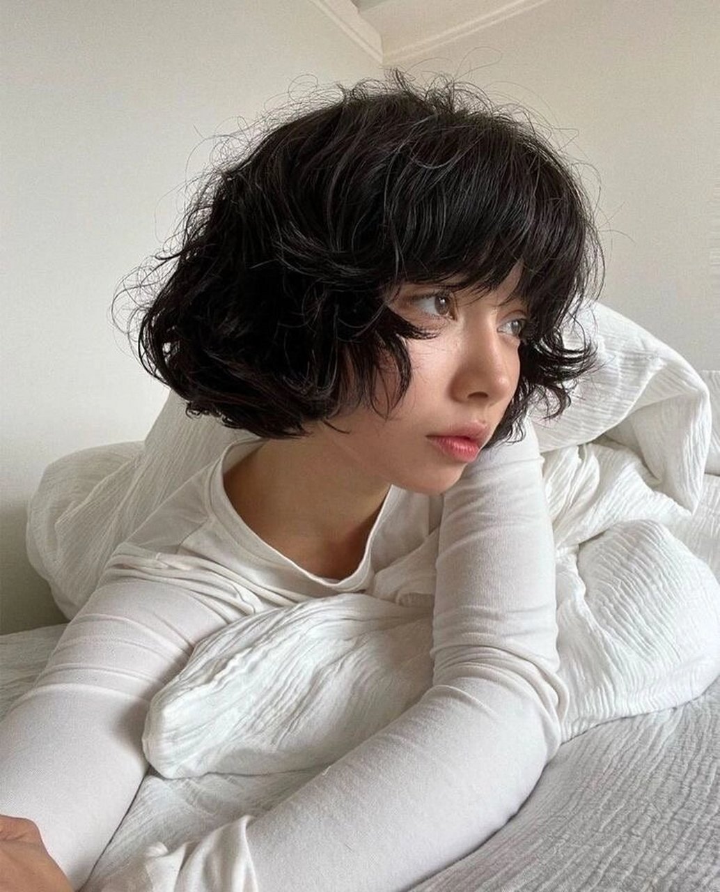 短发卷发发型 短发女生可以大胆的尝试卷发 慵懒蓬松的俏皮卷发谁能