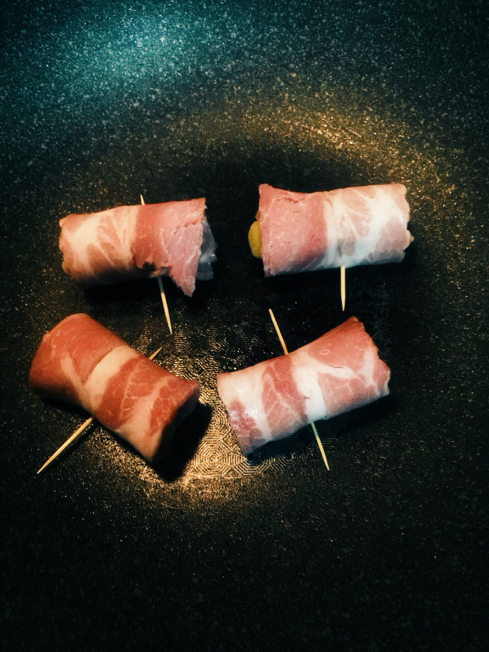 培根薯泥卷陪酸黄瓜#我的美食日记##我的平价好物##我的私藏美食