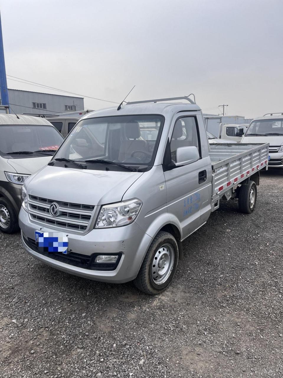 新到东风小康c31单排 2020年1月上牌 验车保险一整年 发动机1.