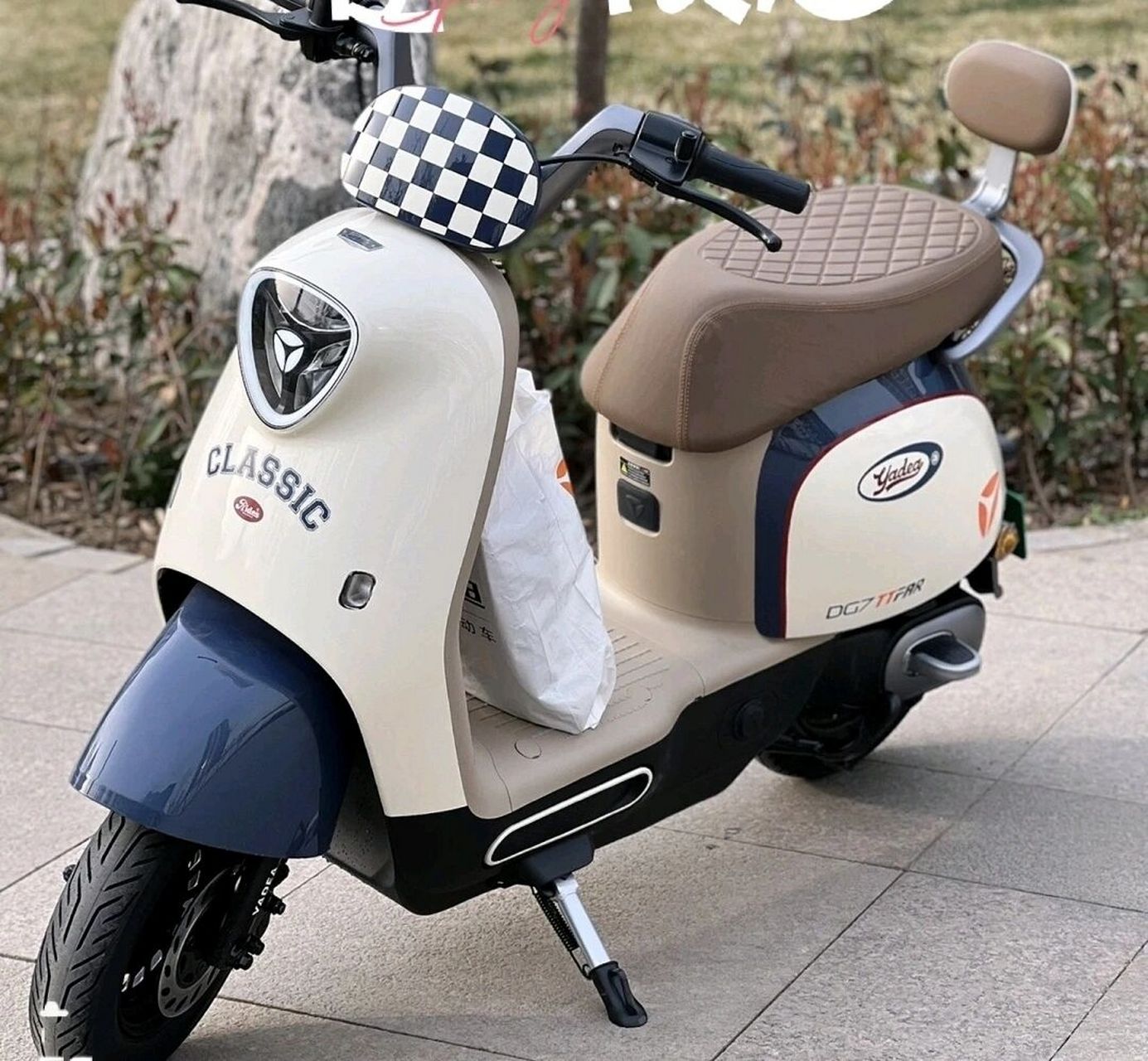 雅迪 冠能 dg7 石墨烯电池60v 23安379990           冠能dg7  60v