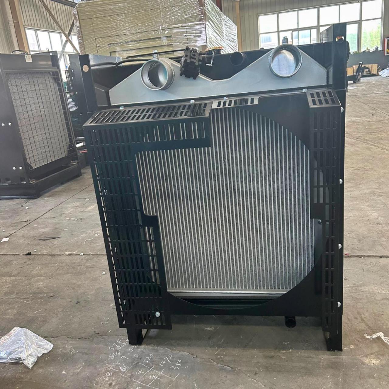 潍柴斯太尔290 340 380 420 480 550马力发动机中冷器水箱散热器