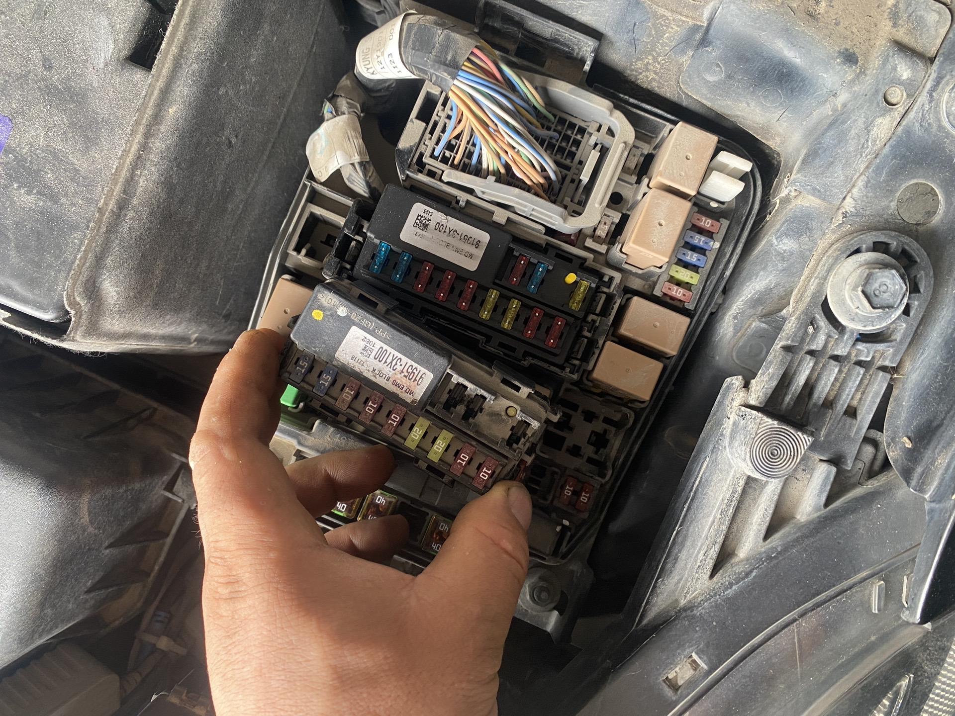 起亚k3空调我感觉是最难修的.双控控制