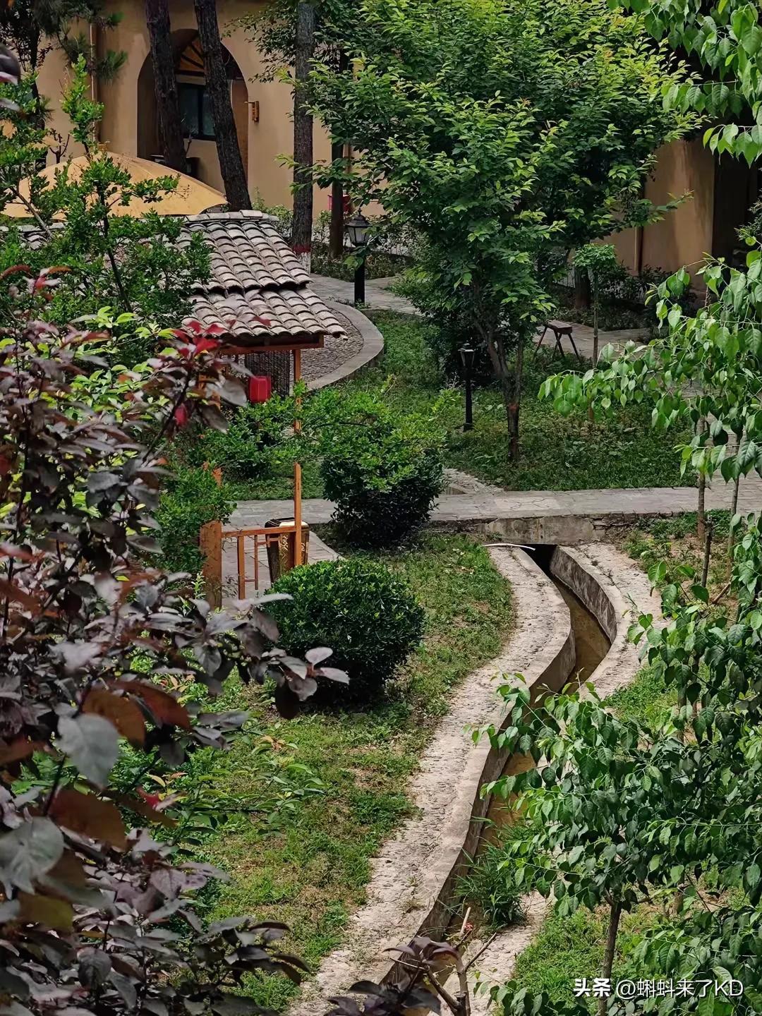 于是在一般人看来反而像比较冷淡的人