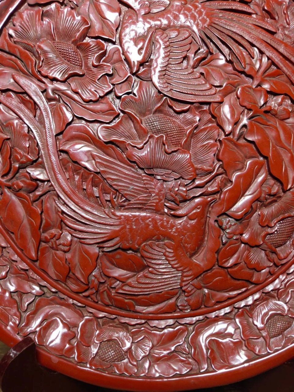 旧藏清代剔红漆器赏盘《凤凰戏牡丹》屏风摆件 直径30厘米高2.