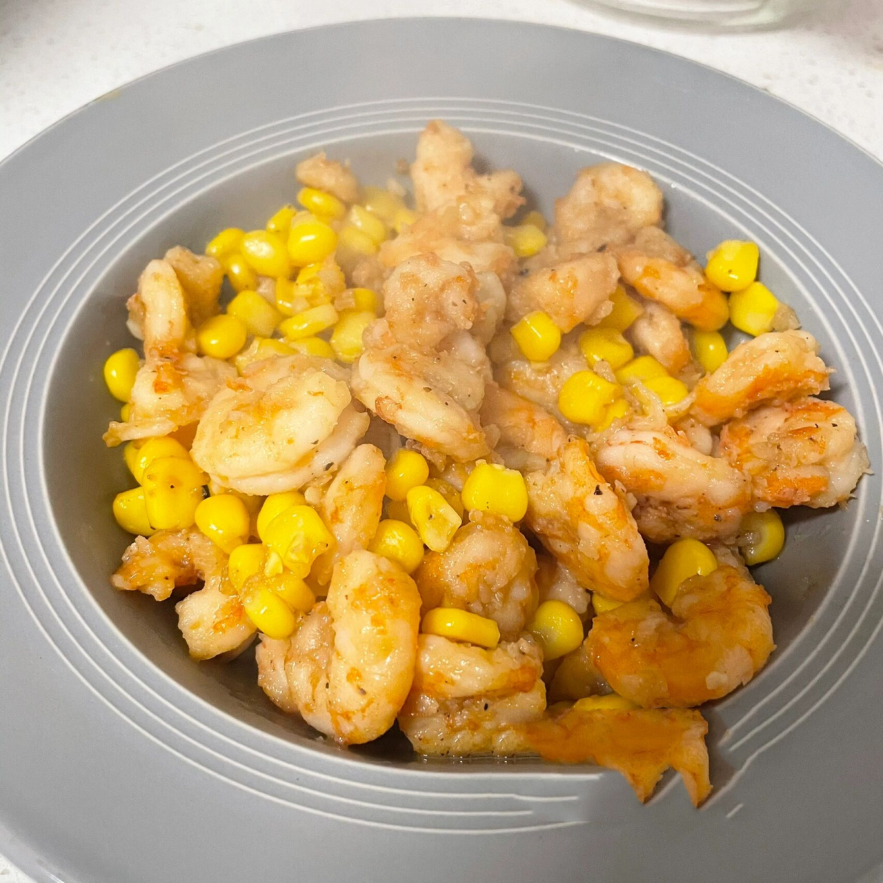 99食材:虾仁,适量玉米粒 99做法: 16615玉米粒先下热水煮5