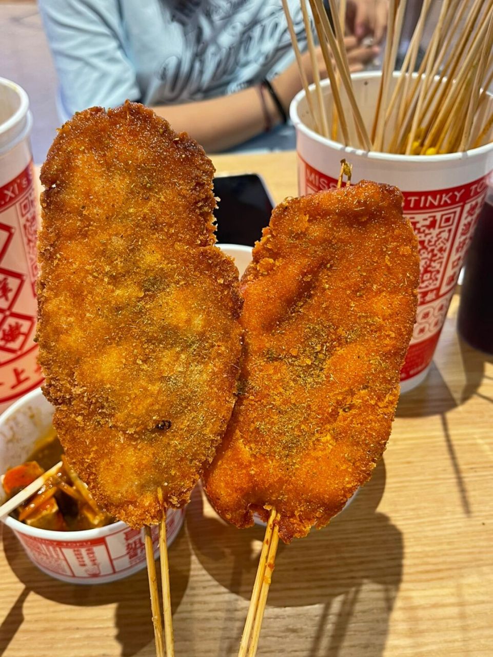 菏泽美食61喜姐炸串 99牡丹中华路佳和城负一 佳和城新开了炸串店