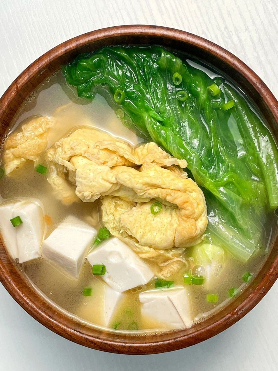 这款低脂低卡的生菜豆腐鸡蛋汤太适合女生了!