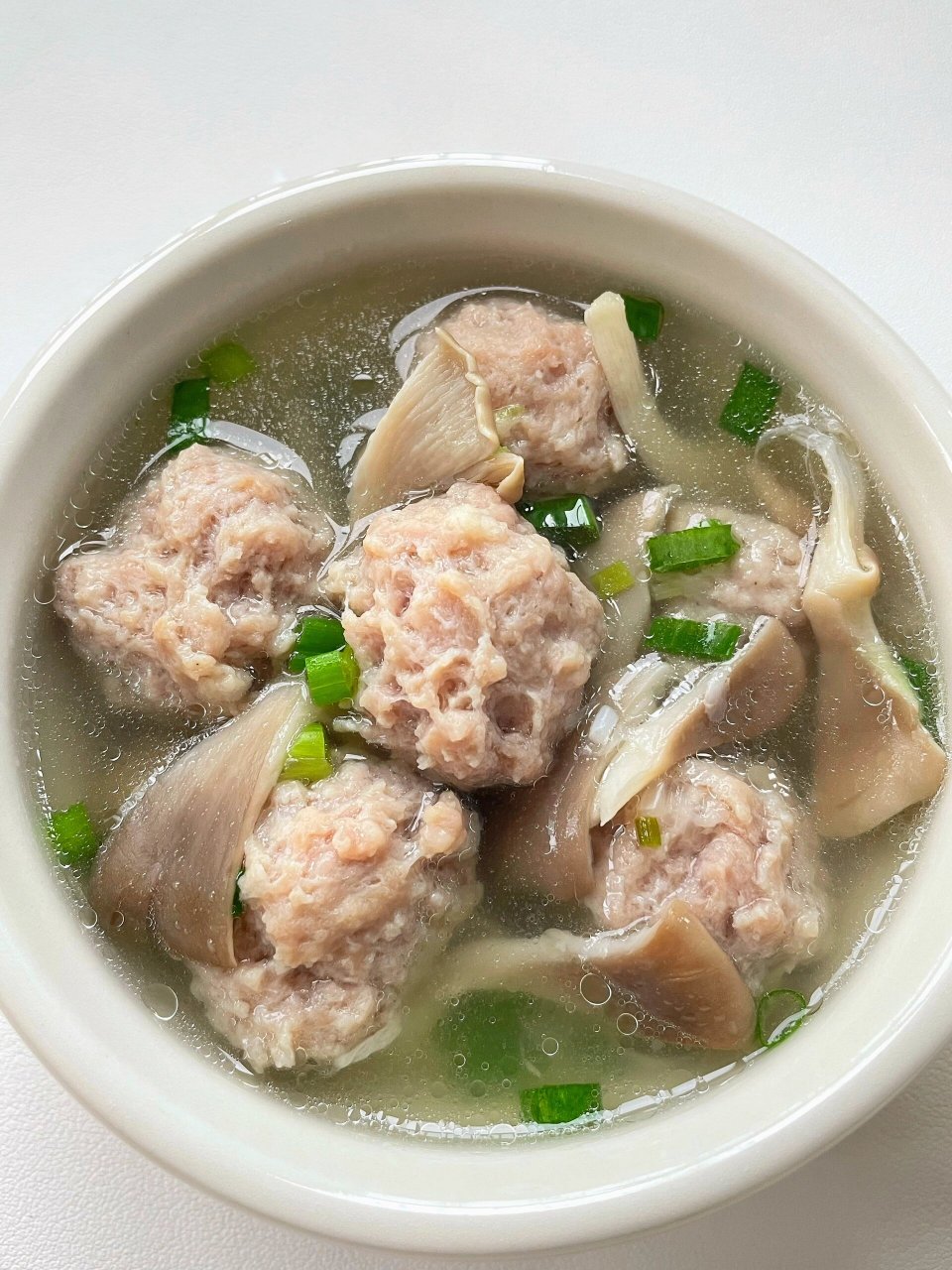 宝宝辅食平菇肉丸汤7515鲜嫩q弹,太好吃了