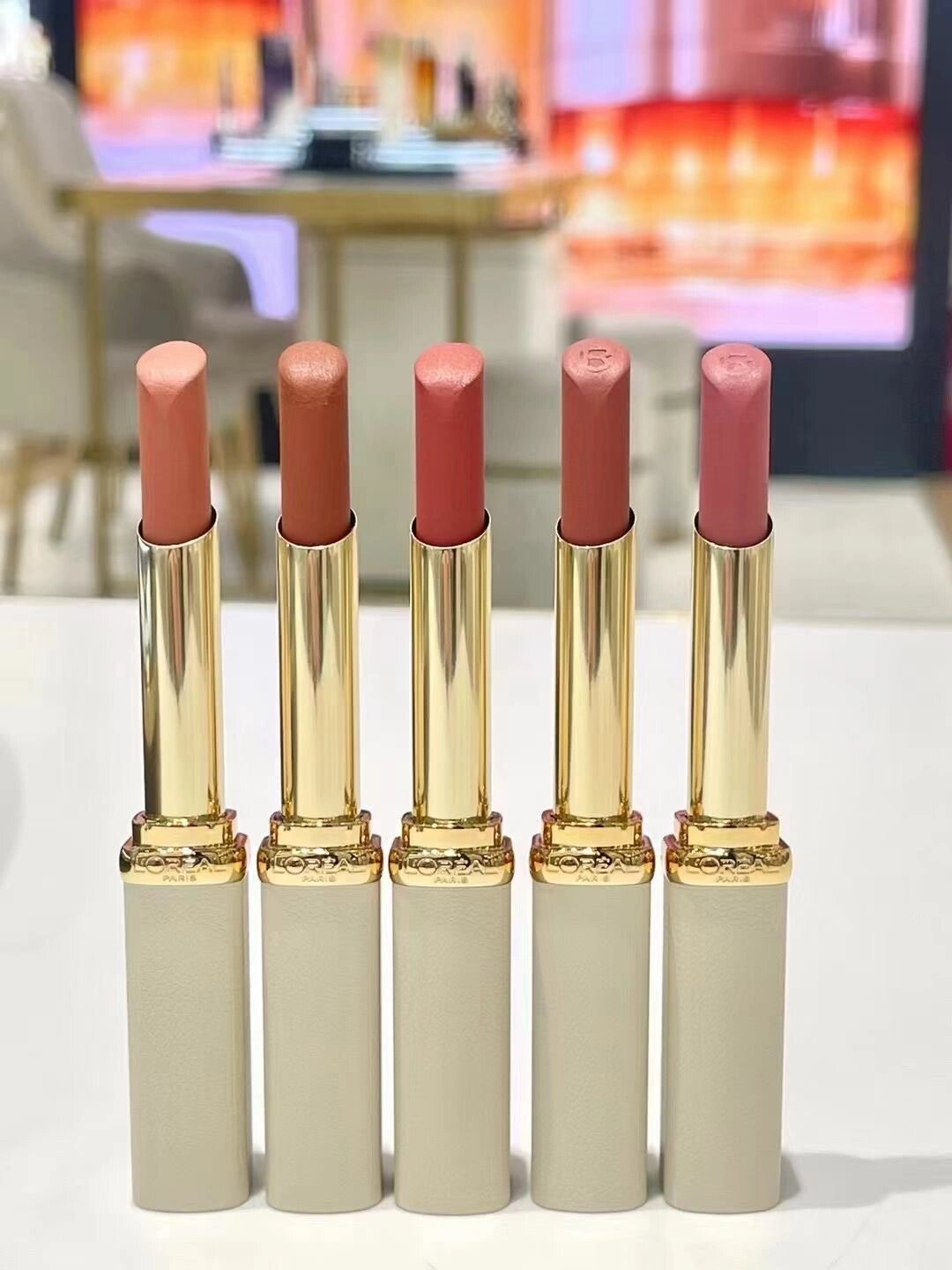 欧莱雅全新白管高级感细管口红