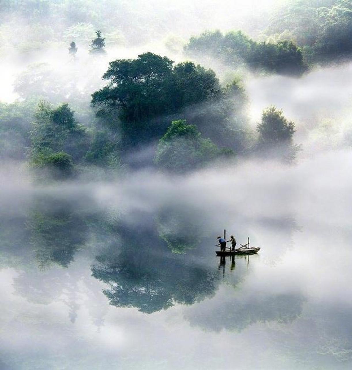 题君山写作背景图片