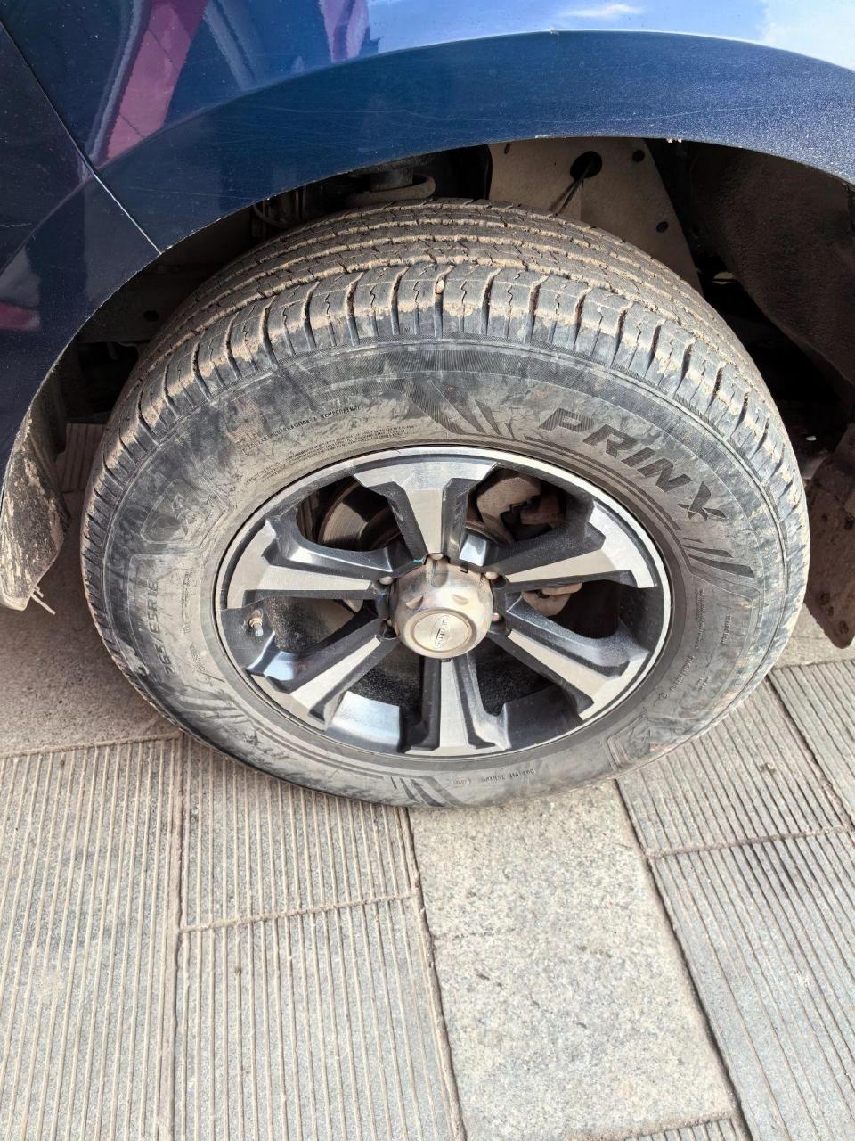 皮卡轮胎升级at大花纹,有想法的朋友小窗口咨询!一个字