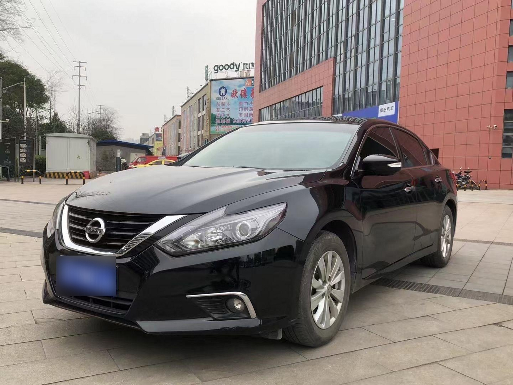 18款18年天籁 2.0 全款7万多 首付5000带回家