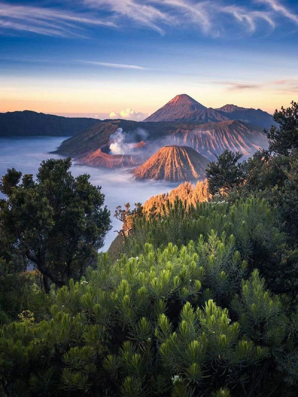 布罗莫火山|印尼这个地球上最像月球的地方 99为什么是布罗莫 97