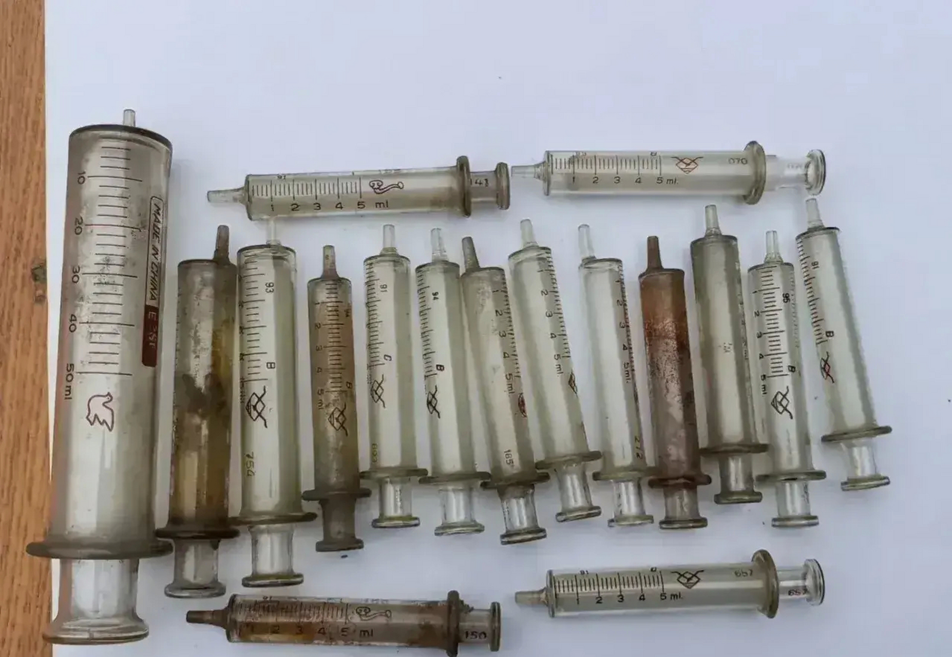 80年代村医和医院用的针管,现在都是一次性的.