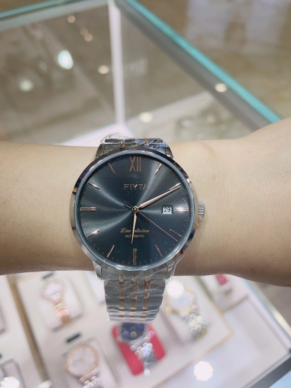 飞亚达风致系列腕表6015 飞亚达超薄自动机械机芯,进口机芯,厚度