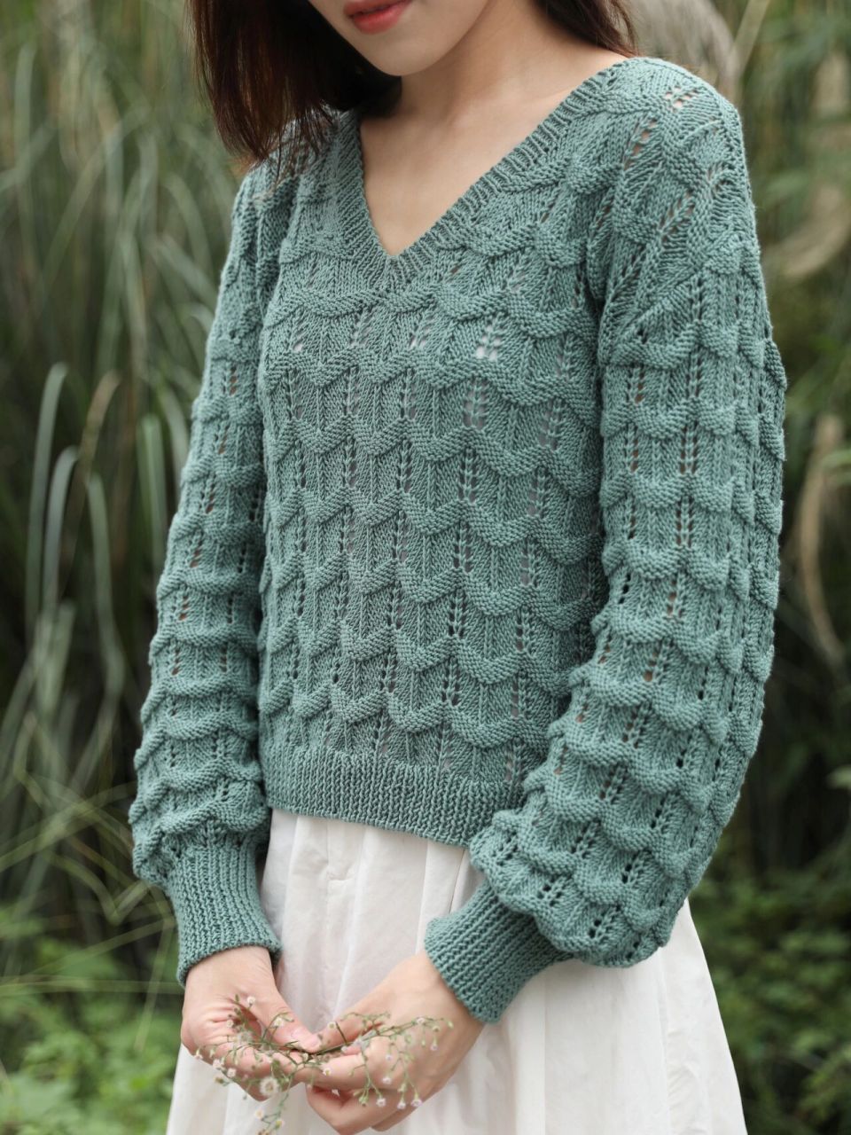毛儿手作-谷雨v领女士毛衣{附图解} 00编织用线:萌动(pm18丛林绿pm