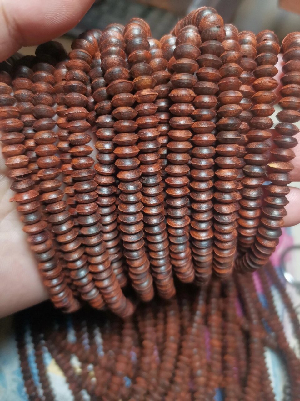 小叶紫檀算盘珠子,隔片,一串200多颗