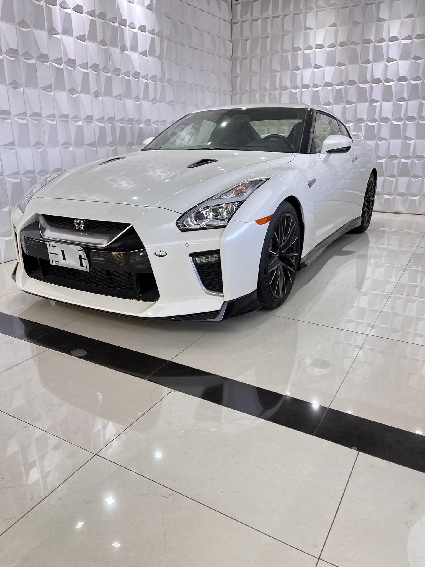 配置:车型:23款美规尼桑gtr 配置:地板组件包