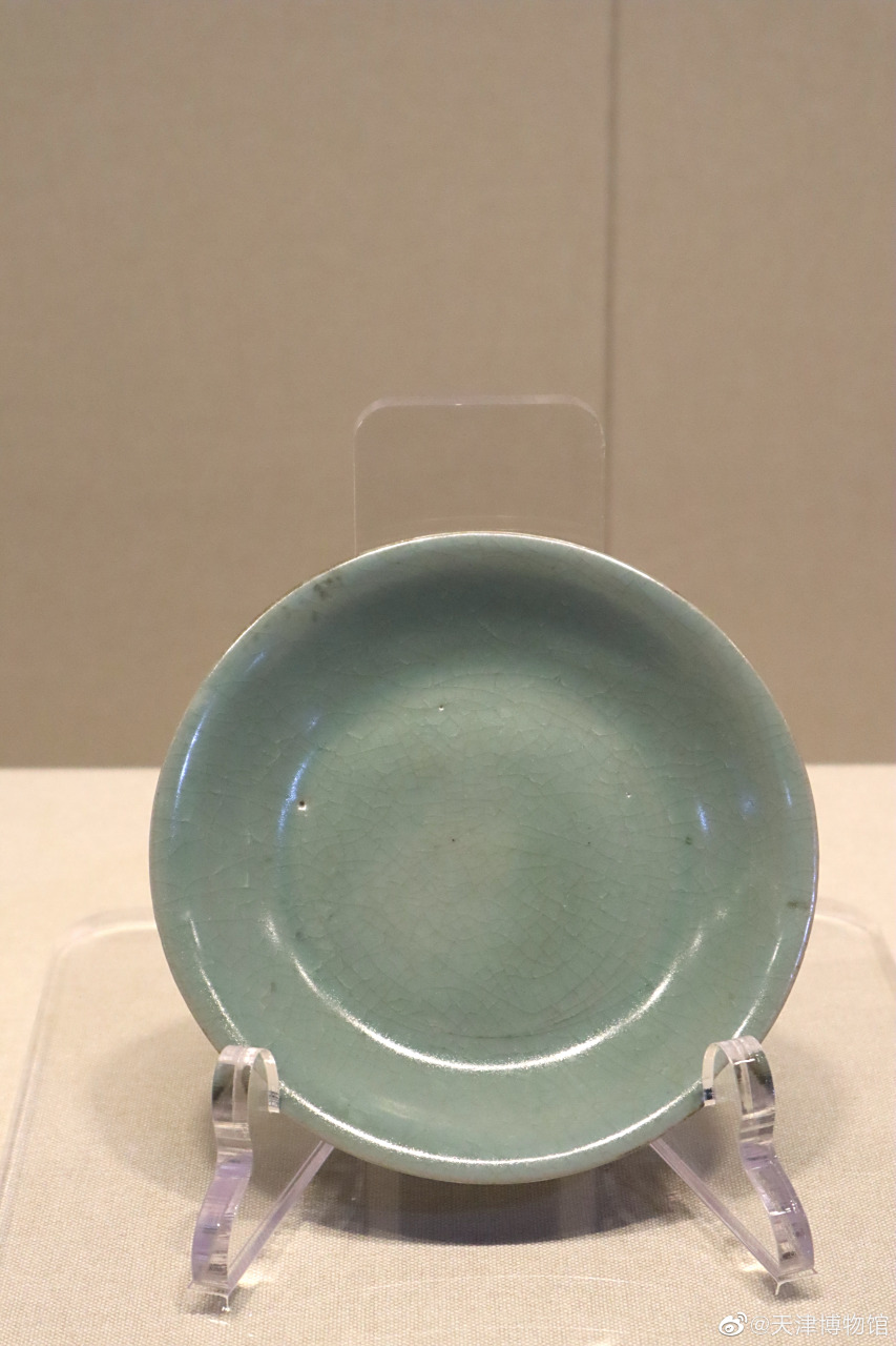 【再现高峰 · 国宝档案】如冰似玉的汝窑盘  >> 宋 汝窑天青釉盘  此