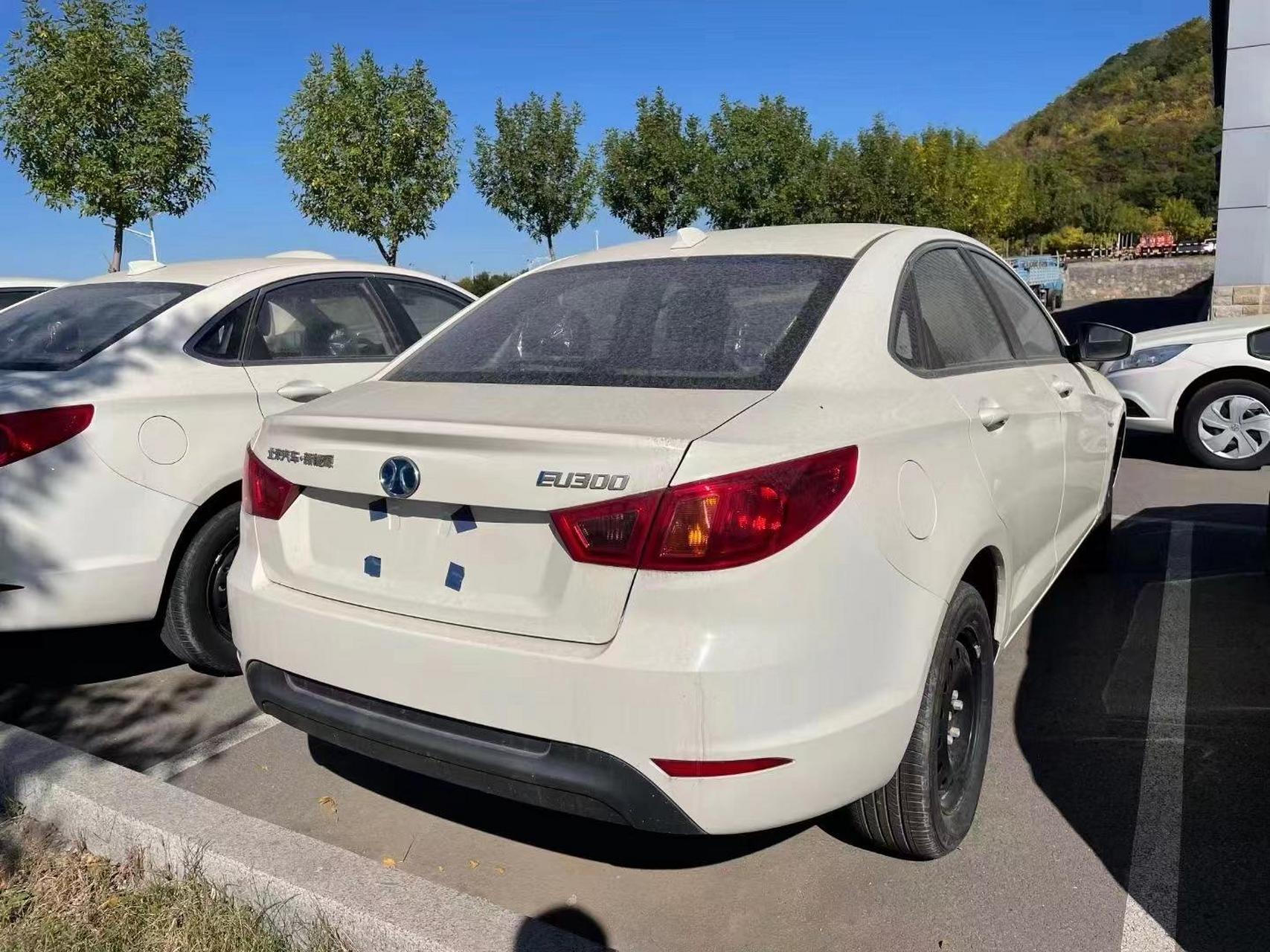 新到一批北汽eu300,新车未上牌,包牌 包保险 包税,正常质保8年12万