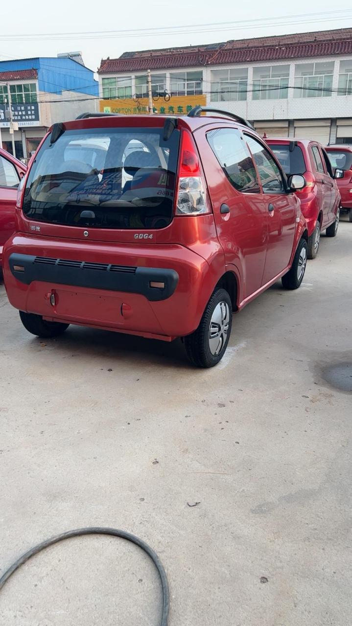 新到御捷q6～原车原版原漆～6块21年8v150电池～续航100公里没问题