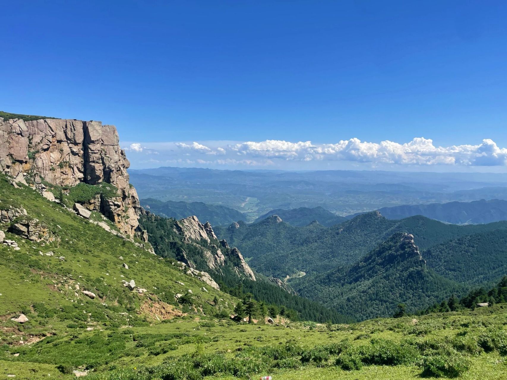 地点:山西省忻州市宁武县:马伦草原 芦芽山 9006100(门票99两个