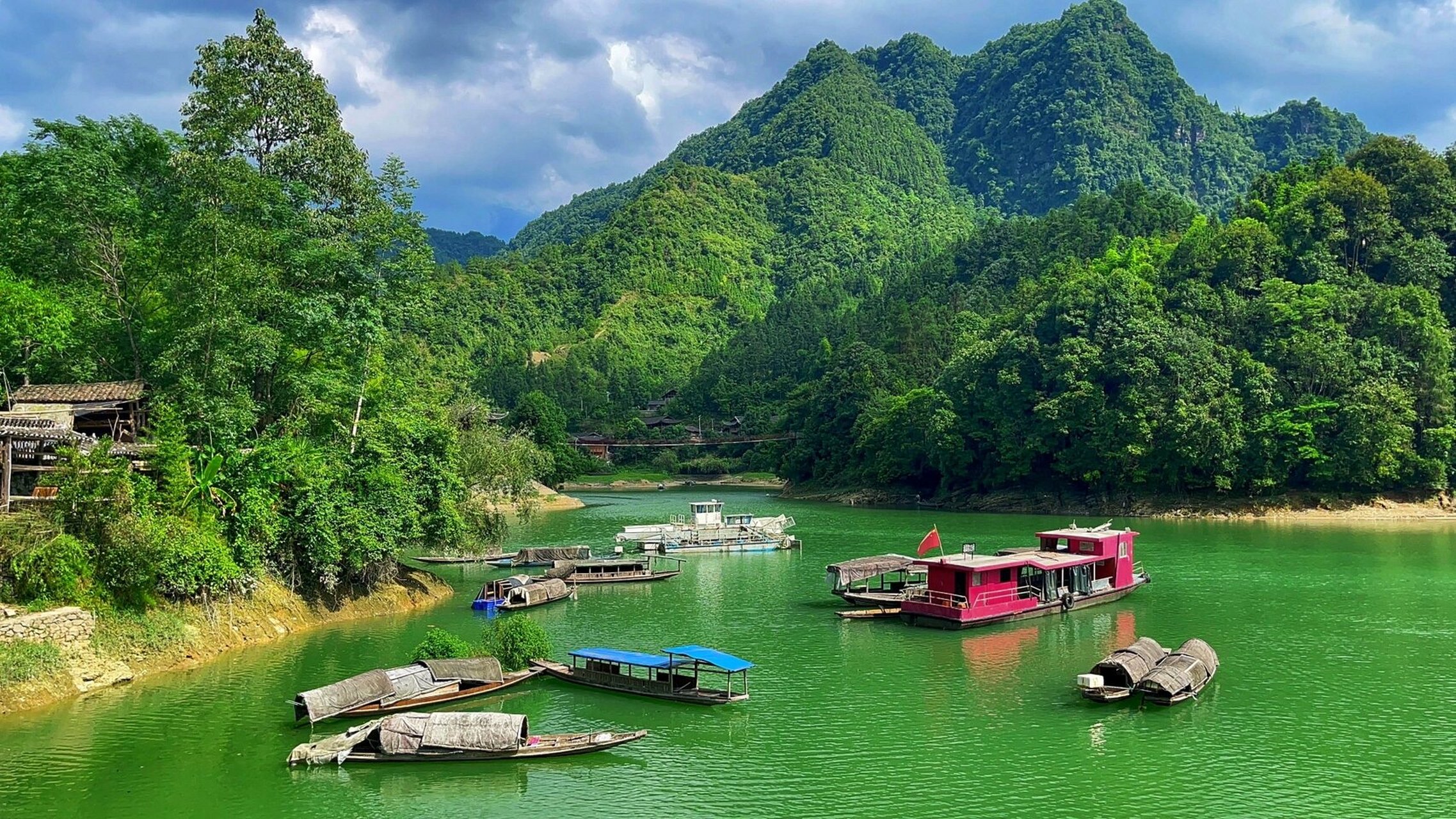 02酉阳河湾山寨| 酉水河畔的桃源生活 7815河湾山寨是一处保存