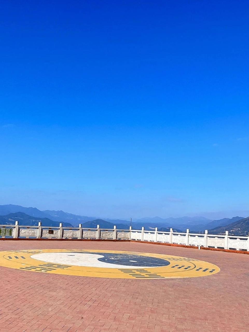 石竹山九仙宫 攻略 听说福建福清市石竹山九仙宫祁梦特别灵验,香火