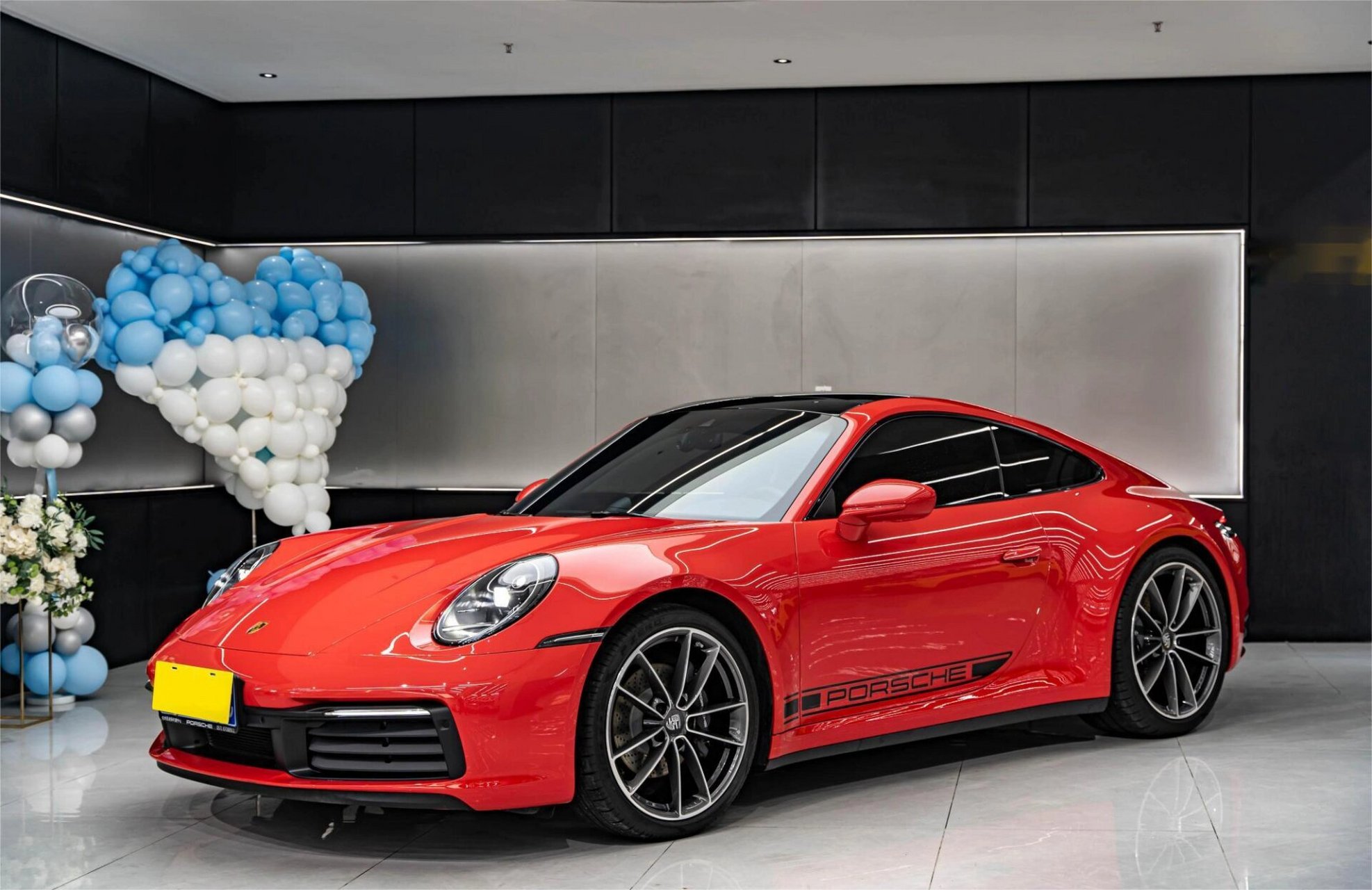 22年2月 911 保时捷911 2022款 carrera 3.0t 出厂2021.11,上牌2022.