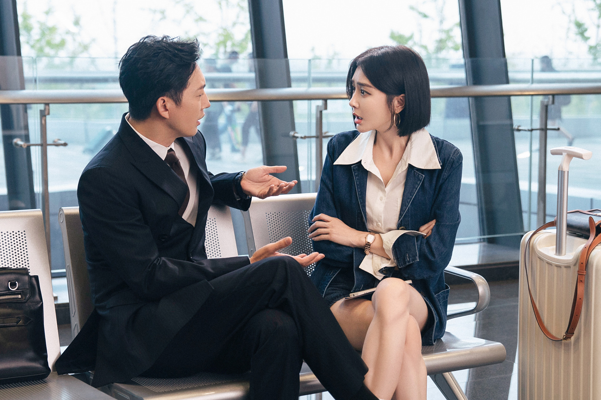 秦岚# 我们管总开始一边搞事业,一边撒糖啦#闪耀的她