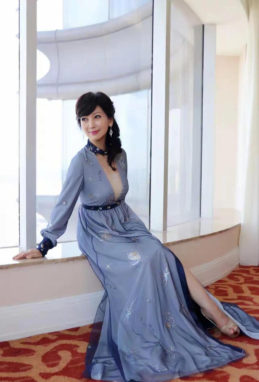 赵雅芝,不服不行! 这是白蛇修炼成精了吗? 她是真的一点不显老啊!