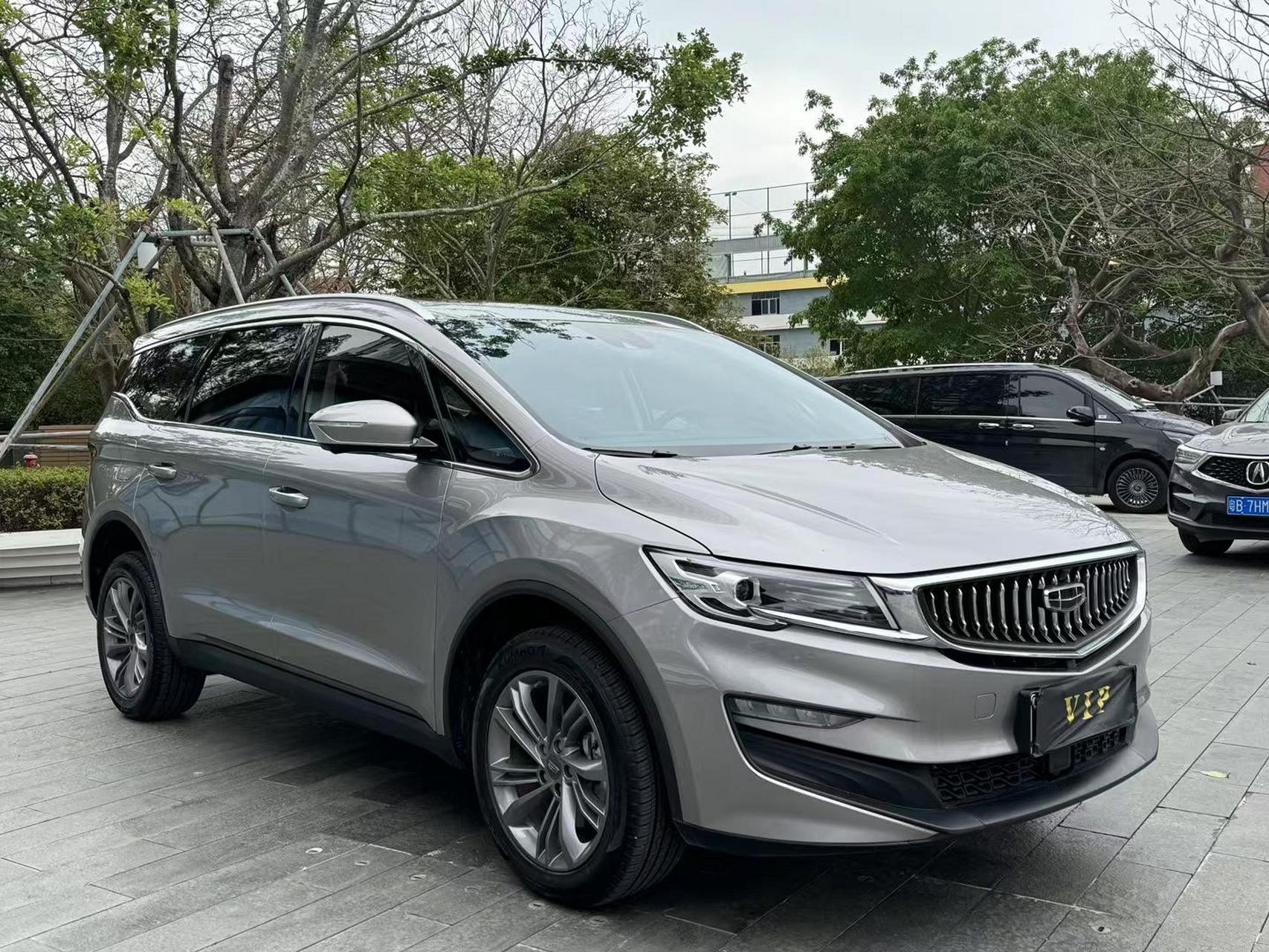 2023年吉利7座mpv嘉际白金尊贵版.油电混合续航82公里.1.5t涡轮增压.