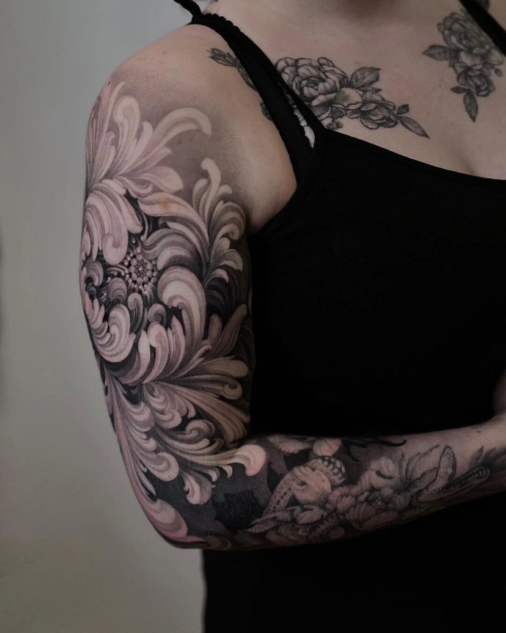 推荐纹身黑白花臂纹身素材 北京纹身