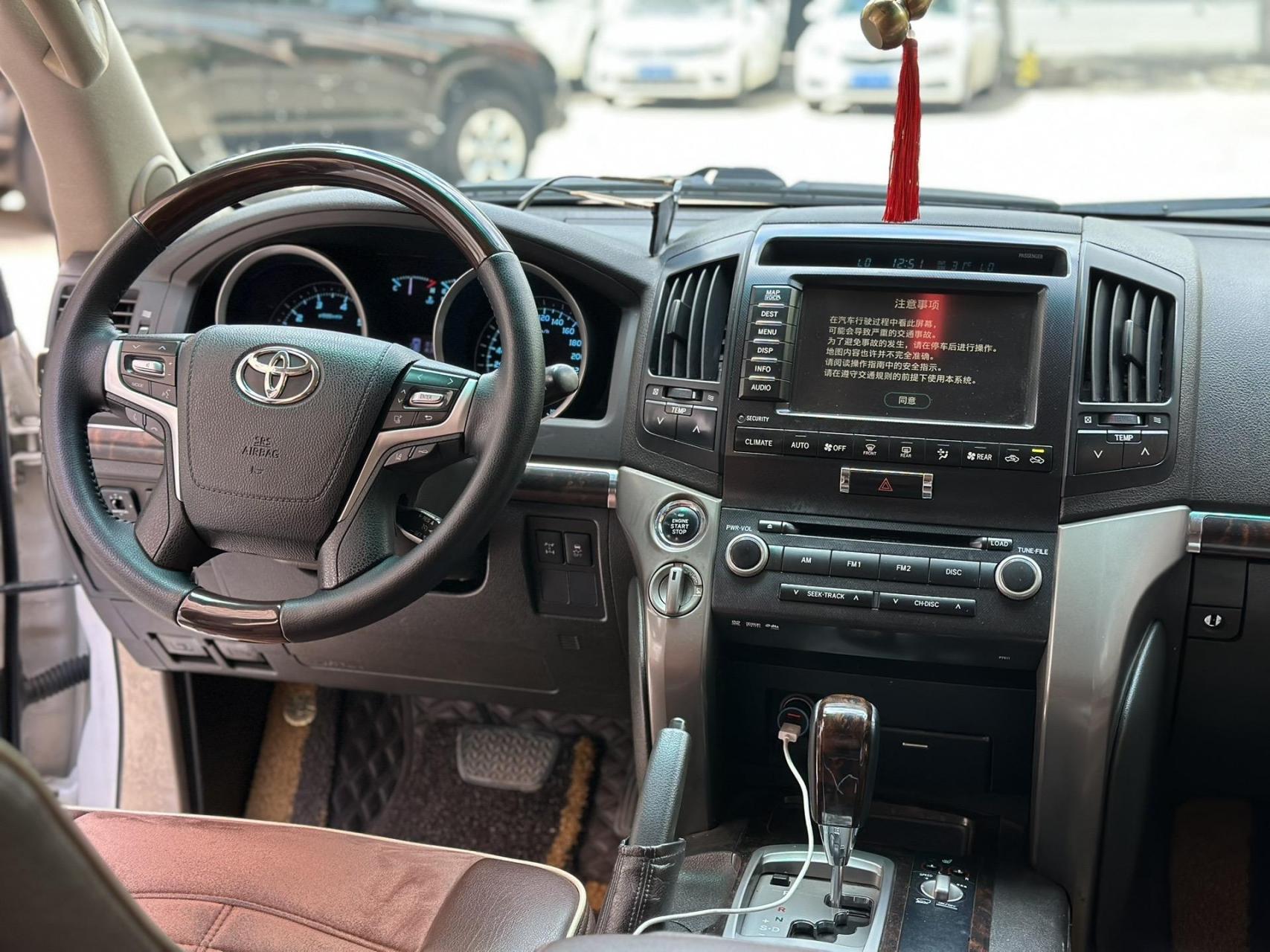 08年中规顶配酷路泽4700.