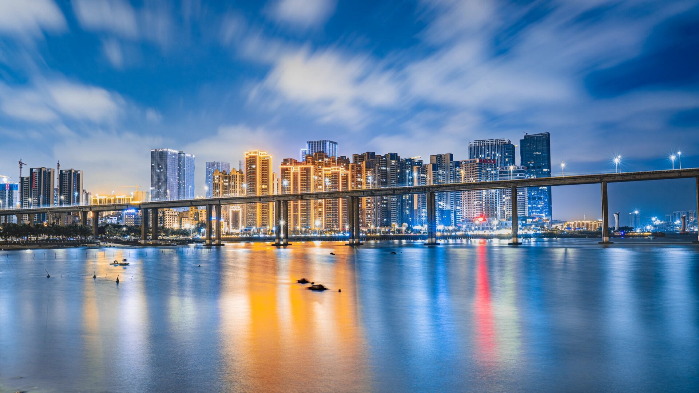 湛江夜景|湛江海湾大桥 2023年10月4日 我在中国大陆的最南端 遇见了