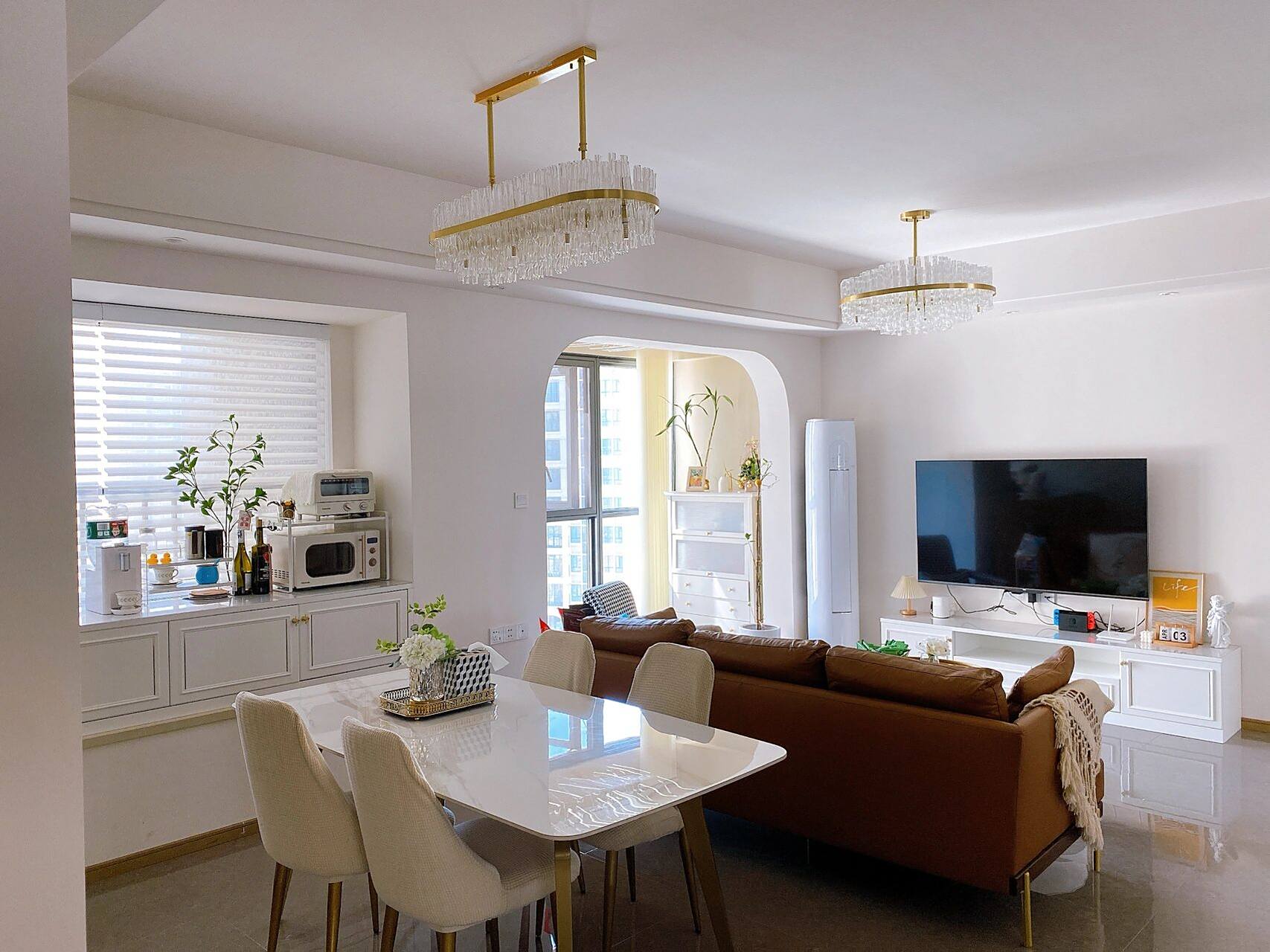 6米横厅装修分享|轻奢风横厅装修 客厅不含墙5.8米*4.05米宽 餐桌1.