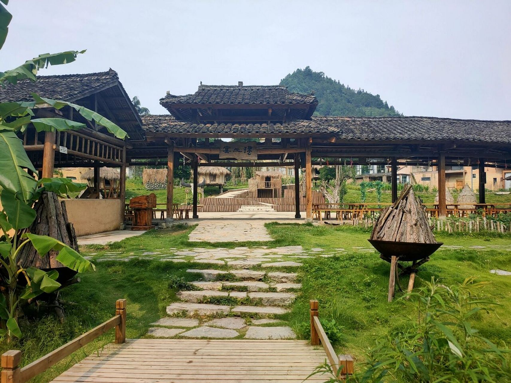 贵州荔波深山里的原始部落 93瑶山古寨位于贵州省荔波县瑶山瑶族乡