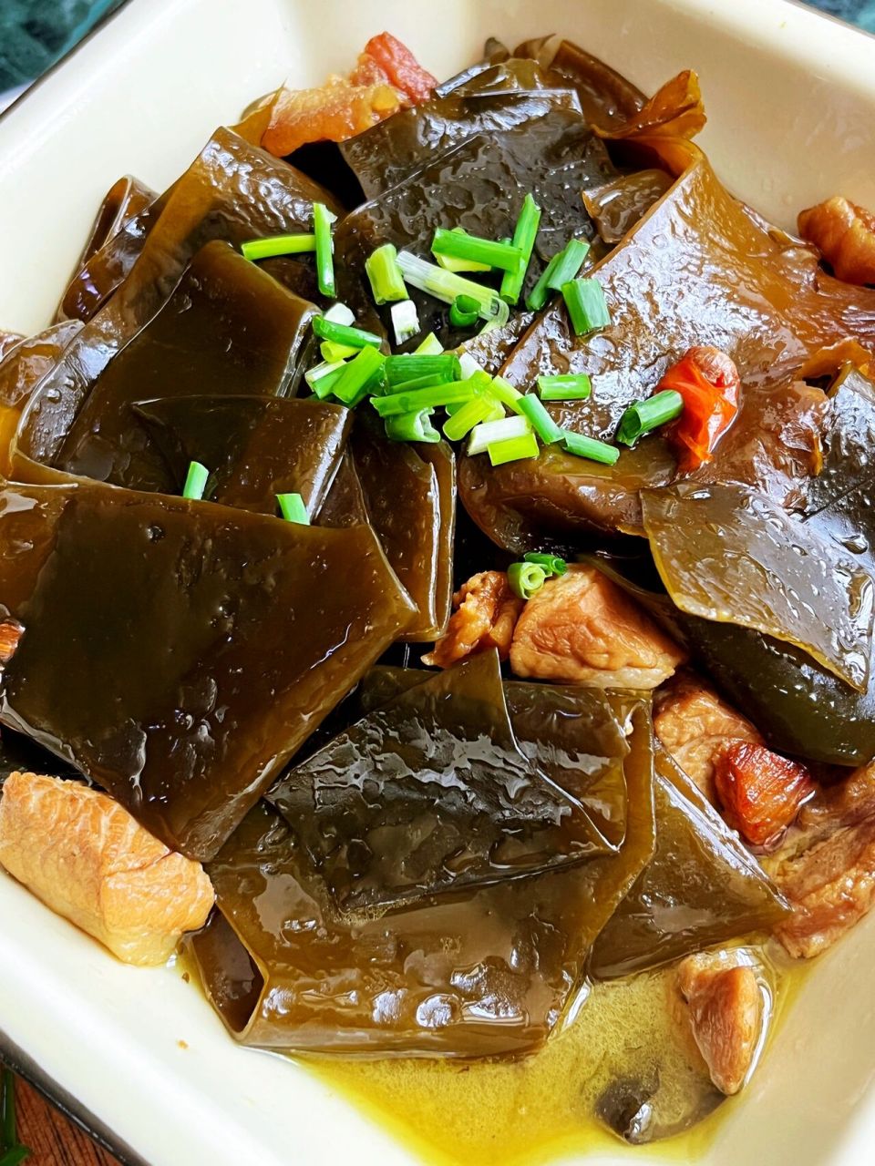 我们家一星期就要吃一次的红烧海带6015 海带软烂入味,夹着肉香